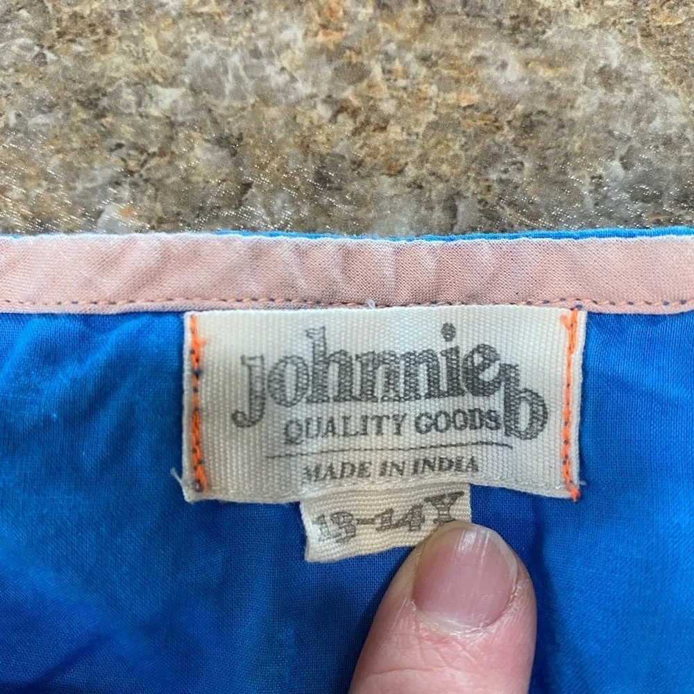 Johnnie B Top